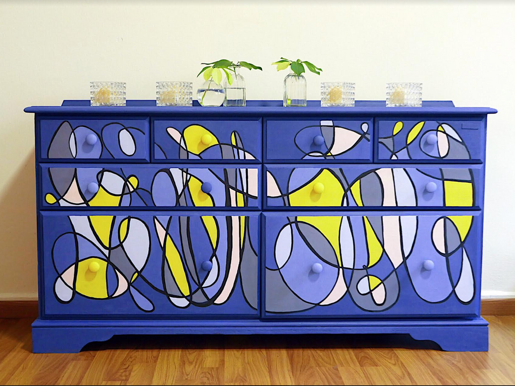 Creating a Big Blue Chest with Annie Sloan chalk paint
